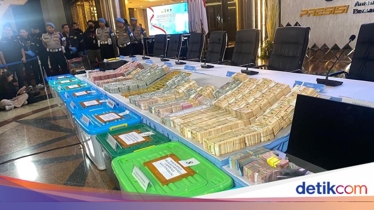 Police Seize Family Photos as Evidence in Three Major Corruption Cases