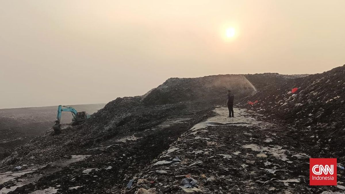 Tangerang Regency Maintains Emergency Status After Jatiwaringin Landfill Fire