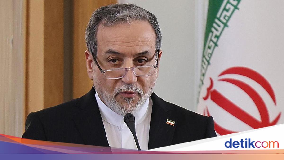 Iranian Foreign Minister to Visit Oman for Talks on Hormuz Strait