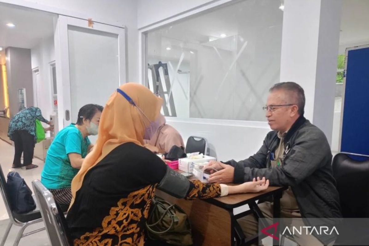 East Jakarta's Free Health Check Programme Integrated with TB Screening