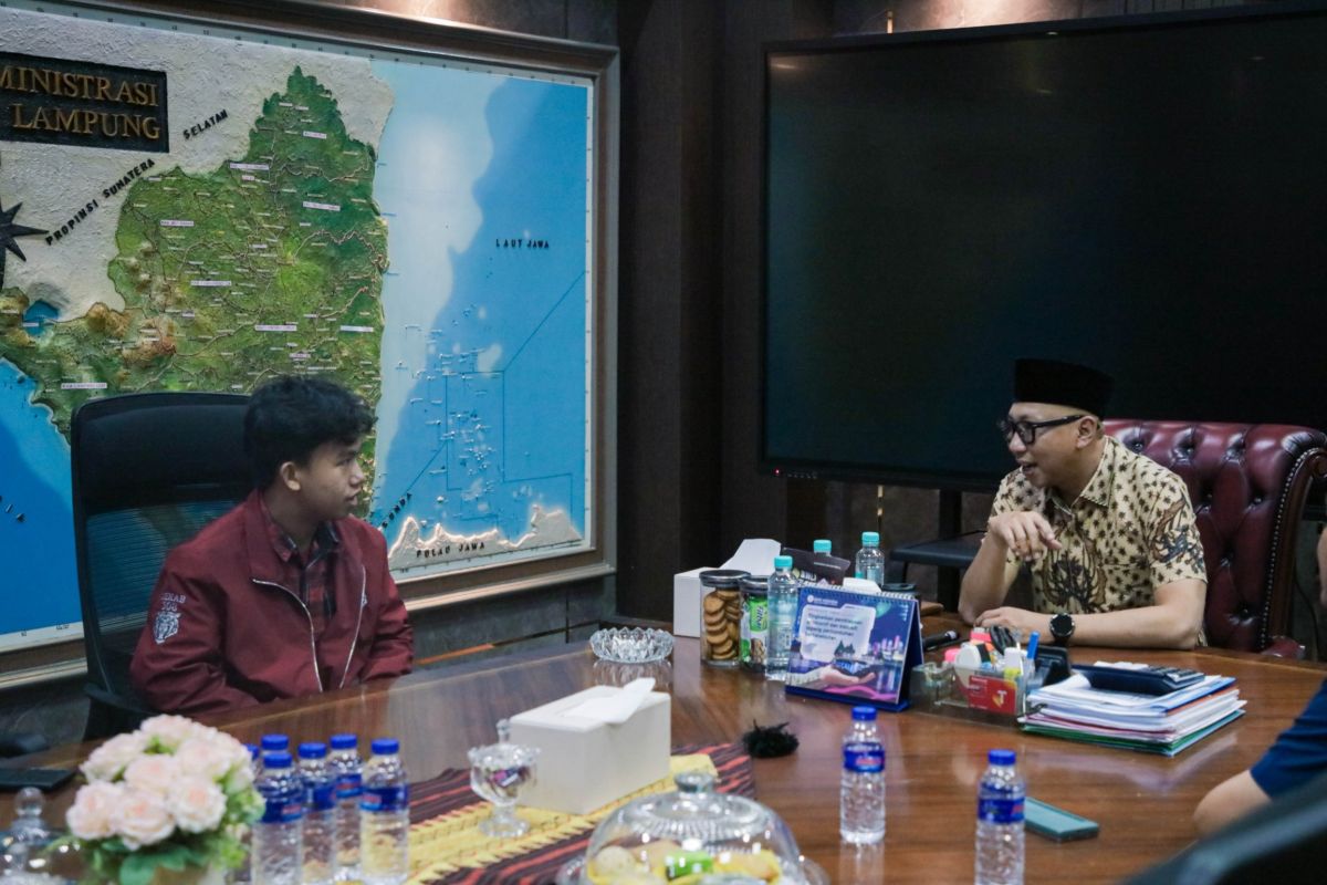 Lampung Provincial Government Supports Outstanding Student for Cyber Conference in the US