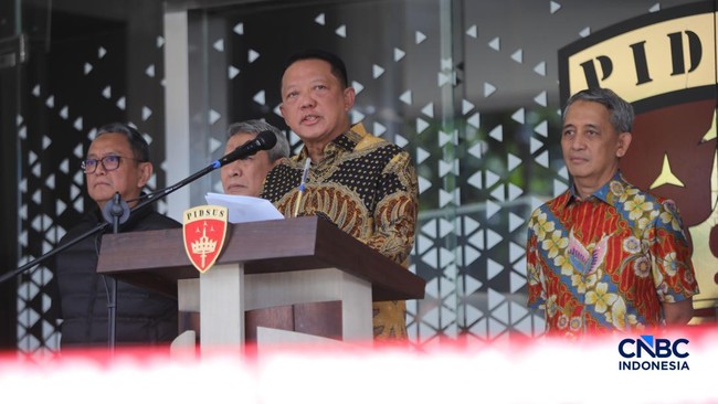 Febrie Named Suspect in 3 Corruption Cases, Police Transfer Cases to AGO