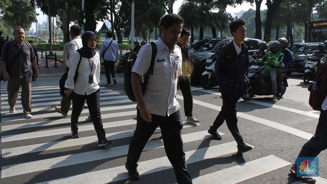 Civil Servants Allowed to Work from Home on Children's First Day of School