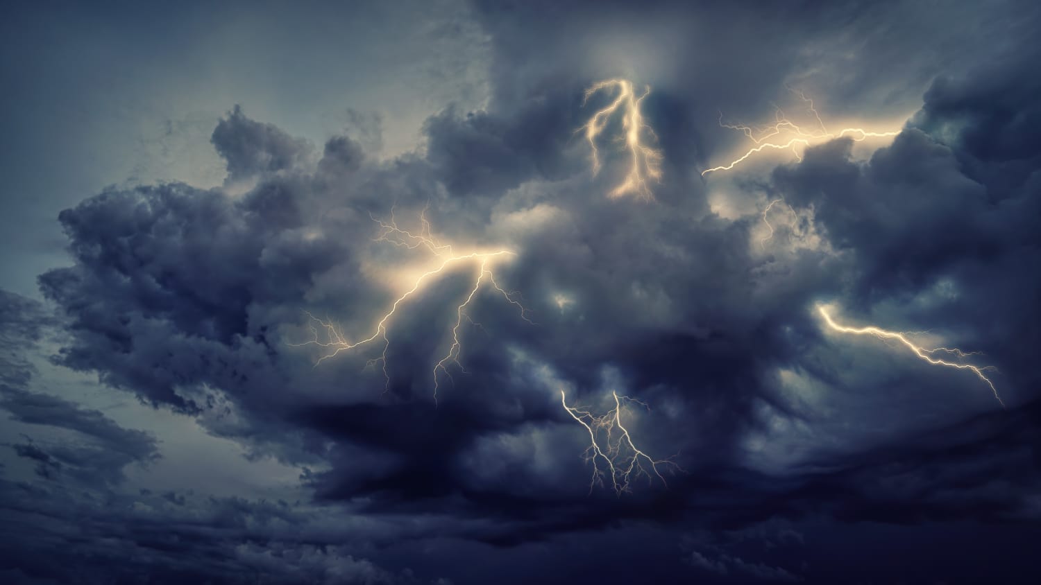 BMKG Issues Early Warning as Tropical Cyclone Seed 97W Triggers Extreme Weather