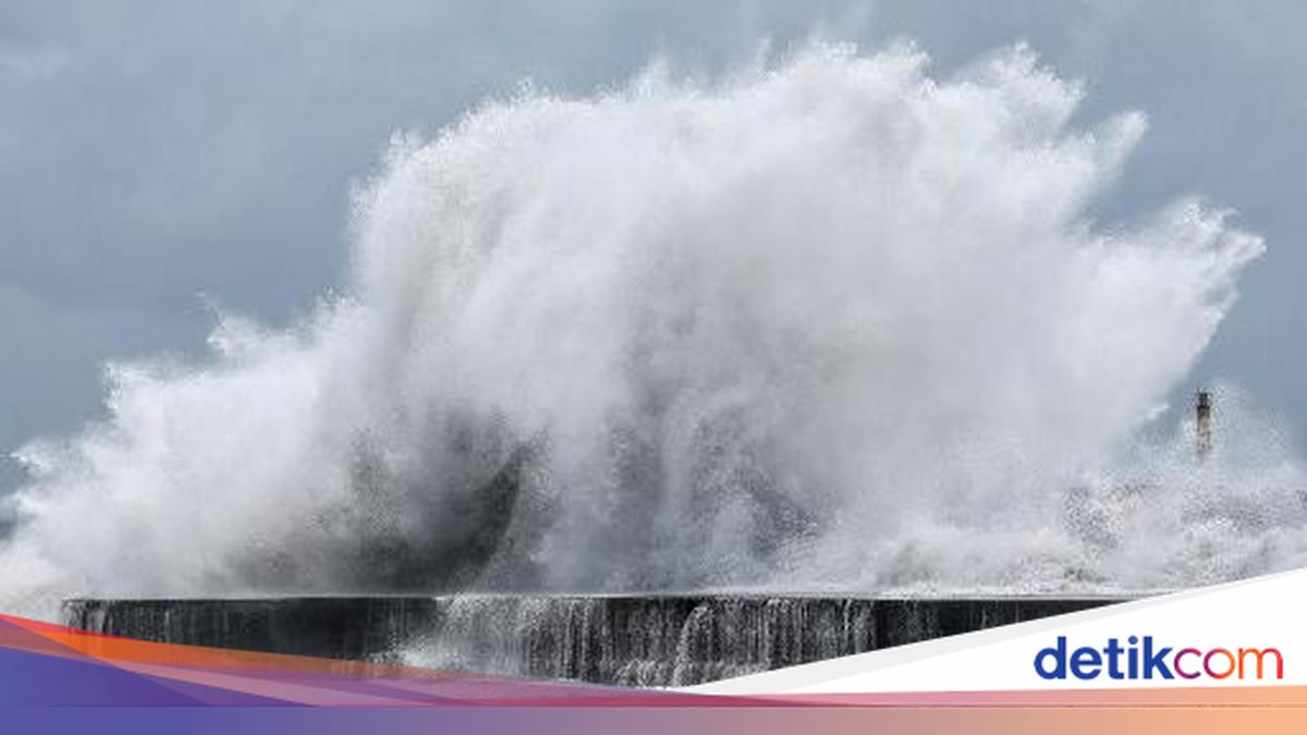 Typhoon Bavi Slams into China, Millions Evacuated and Flights Cancelled