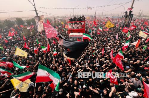 US Citizens at Khamenei's Funeral: Who Are They and Why Are They Provoking Anger in Washington?