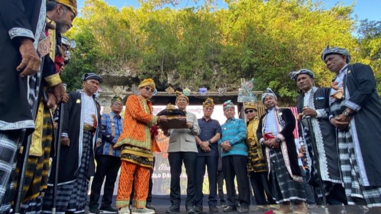 Fadli Zon Receives Honorary Muna Adat Title 'Sangia Tilano Lia Metaduno', Here is Its Meaning