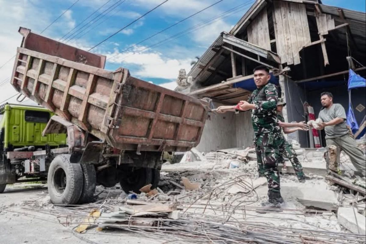 Sigi Regency Forms Assessment Team to Handle Earthquake-Damaged Homes