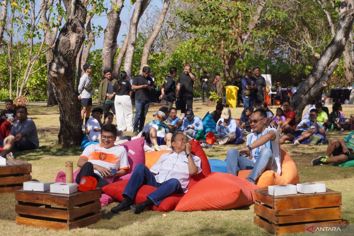 ANTARA takes part in developing Bali sport tourism through public viewing