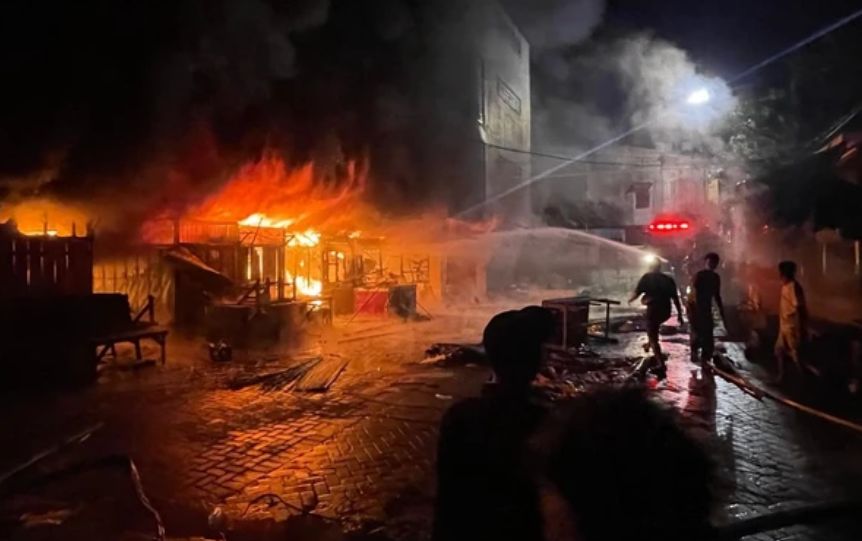 Massive Fire Destroys Sibolga Nauli Market, Traders Await Government Assistance