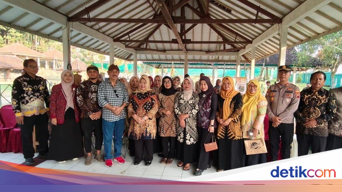 Siti Fauziah Hails Pasar Jadoel Reborn Pabelan as a Model for Grassroots Economic Growth