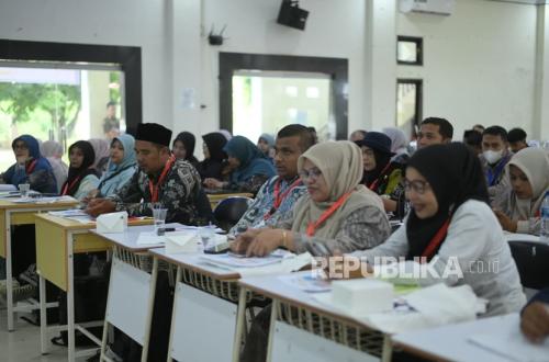 BAKTI Komdigi Encourages Teachers to Master AI to Accelerate Post-Disaster Education Recovery
