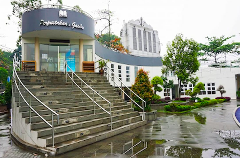 West Java Secretary Explains Reason for Demolishing Library at Gasibu Field