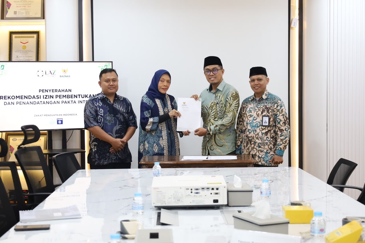 Baznas Grants Recommendation for Establishment of Two Zakat Institutions in West Java