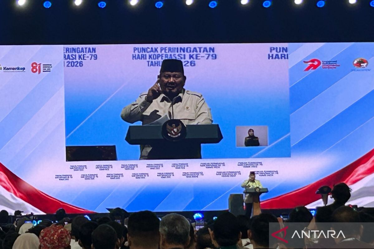 Prabowo sees cooperatives as Indonesia's economic engine