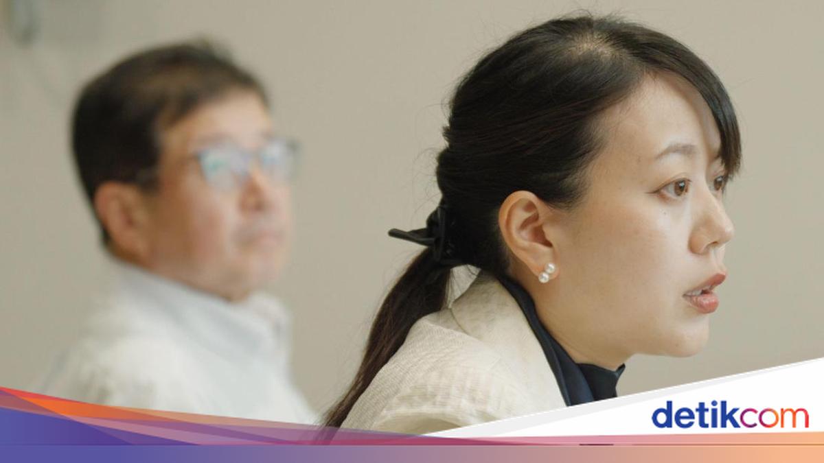 Japanese Mayor Sparks National Debate by Taking Maternity Leave