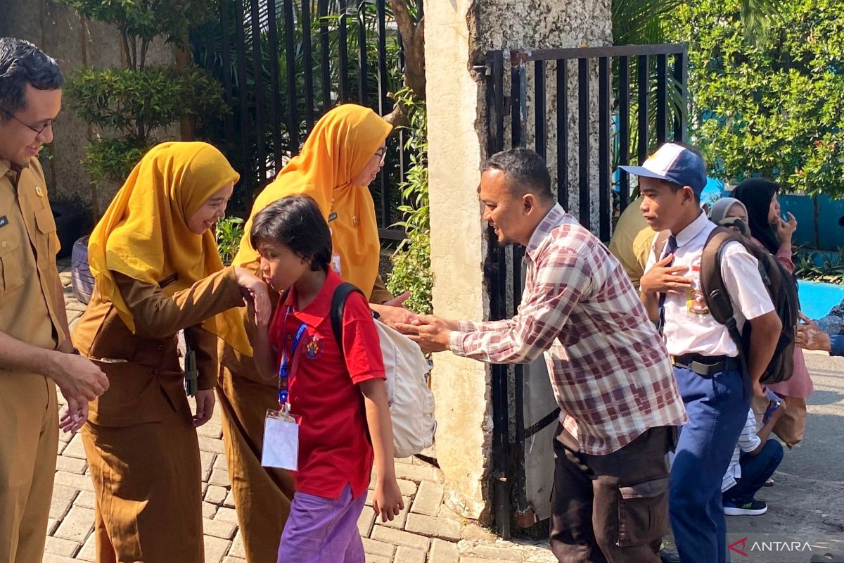 DKI Jakarta: GAMAS Programme Stresses Importance of Father's Role in Family Communication