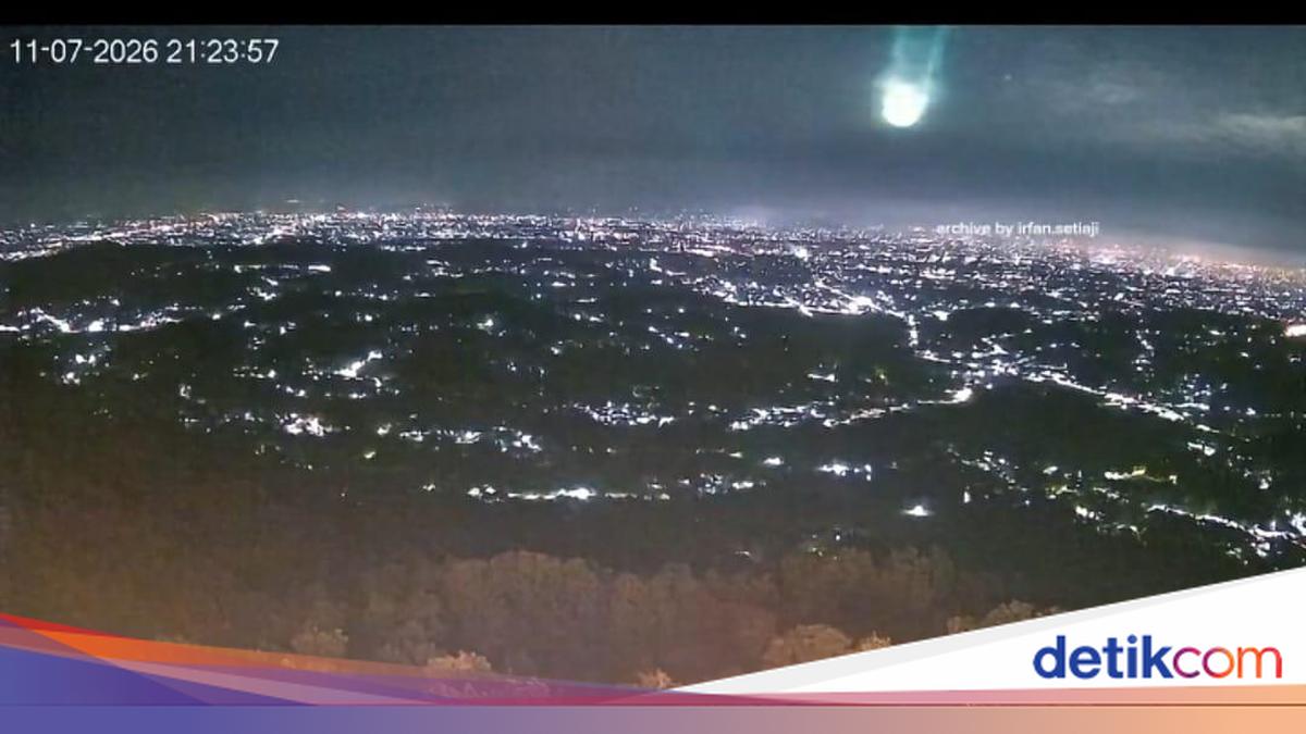 Scientific Explanation for the Boom Heard During Meteor Flash