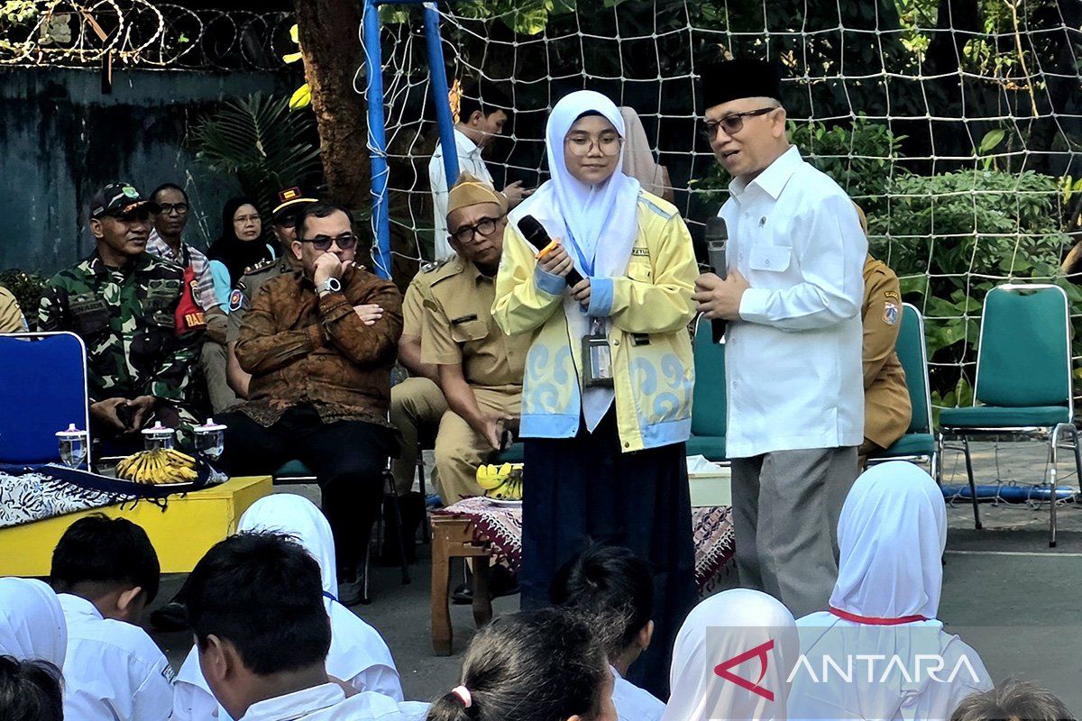 Deputy Minister: Student Councils Serve as Miniature of Society