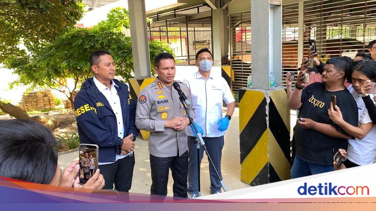 Police Verify 74 kg of Gold Linked to Alleged Corruption Involving Febrie Adriansyah