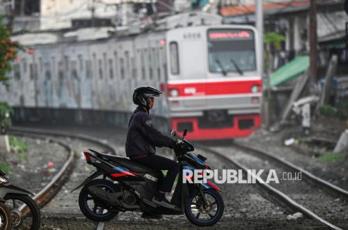 Railway Crossing Guard in Garut Beaten After Reprimanding Motorist Who Broke Through Barrier
