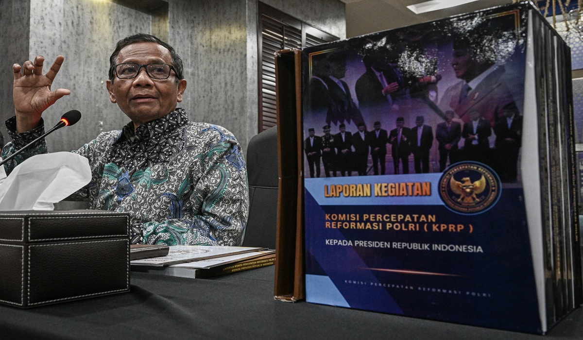 House Commission III to Summon Mahfud MD Over Febrie Adriansyah Case
