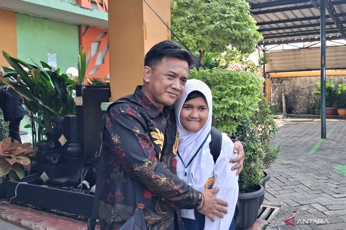 Minister: Quality Time Between Fathers and Children Cannot Be Replaced by AI