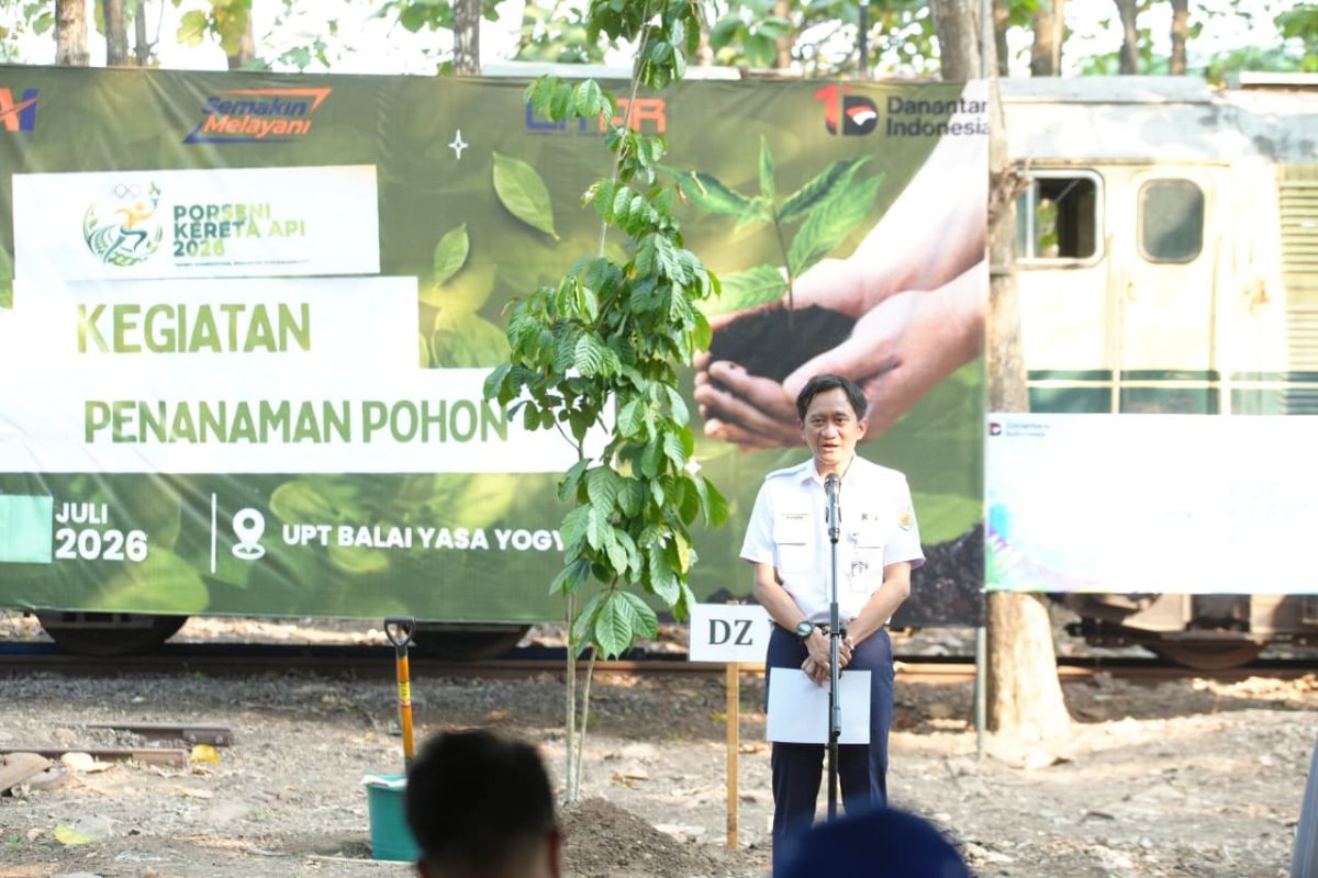 KAI Plants 25 Trees in Yogyakarta, Total Reaches 99,785 Since 2022