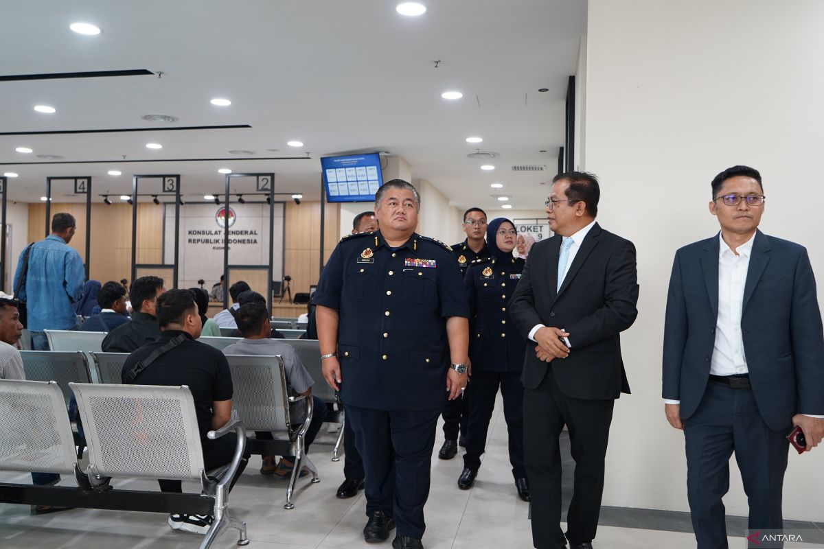 Indonesian Consul General in Kuching Receives Sarawak JPJ Director