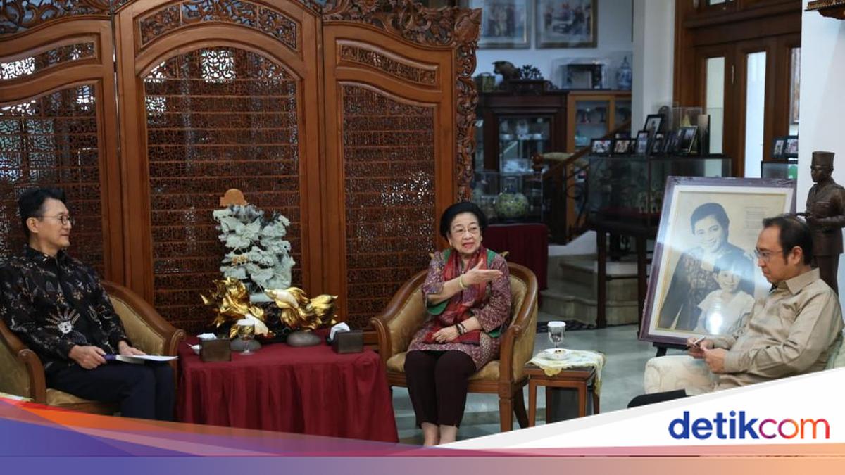 Megawati Receives South Korean and UAE Ambassadors at Teuku Umar Residence