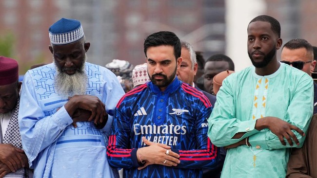Harvard Jewish Figure Abruptly Mentions New York's Muslim Mayor