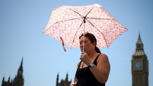 Europe in Crisis: 'Leaking Hell' Heatwave Kills 10,000