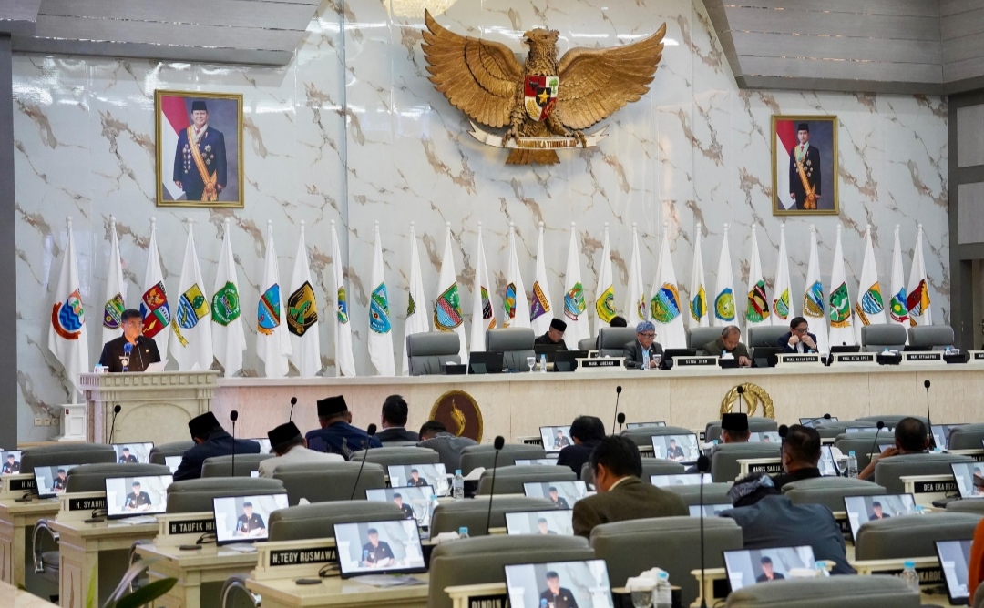 West Java DPRD Drafts Bylaw on Family Protection from LGBT, Citing Presidential Regulation