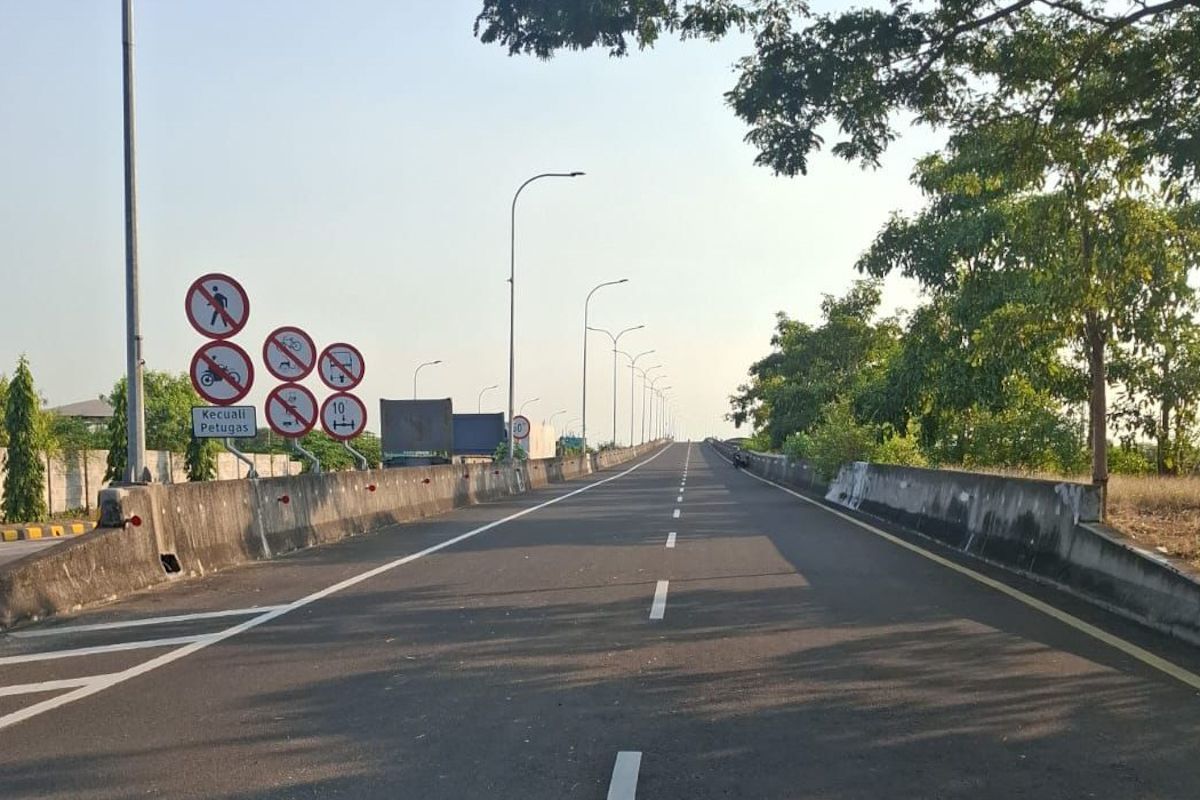 Pelindo Oversees Teluk Lamong Flyover Readiness to Strengthen East Java Logistics