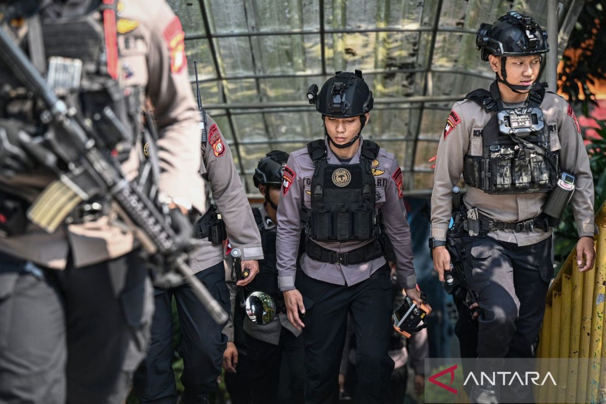 Indonesian police arrest suspect in Jakarta school bomb threat