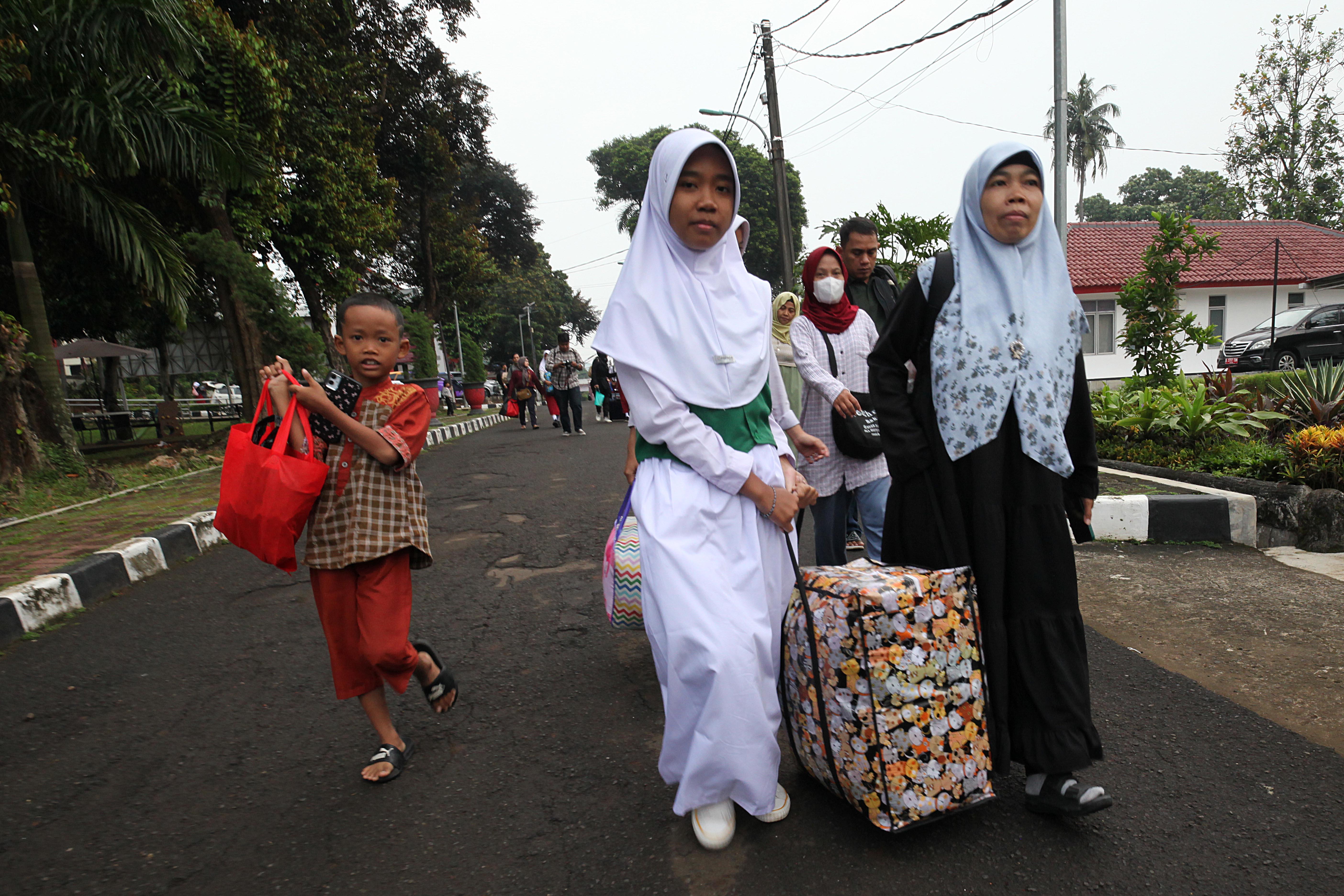 Minister Calls for MPLS at Sekolah Rakyat to Be Free of Hazing