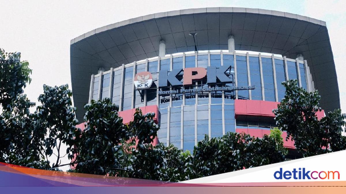 KPK Summons Wife of Non-Active Rejang Lebong Regent in Bribery Case