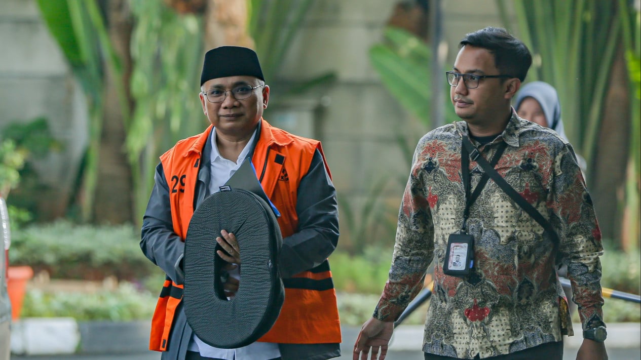 Former Religious Affairs Minister Yaqut Cholil to Stand Trial in Hajj Quota Corruption Case