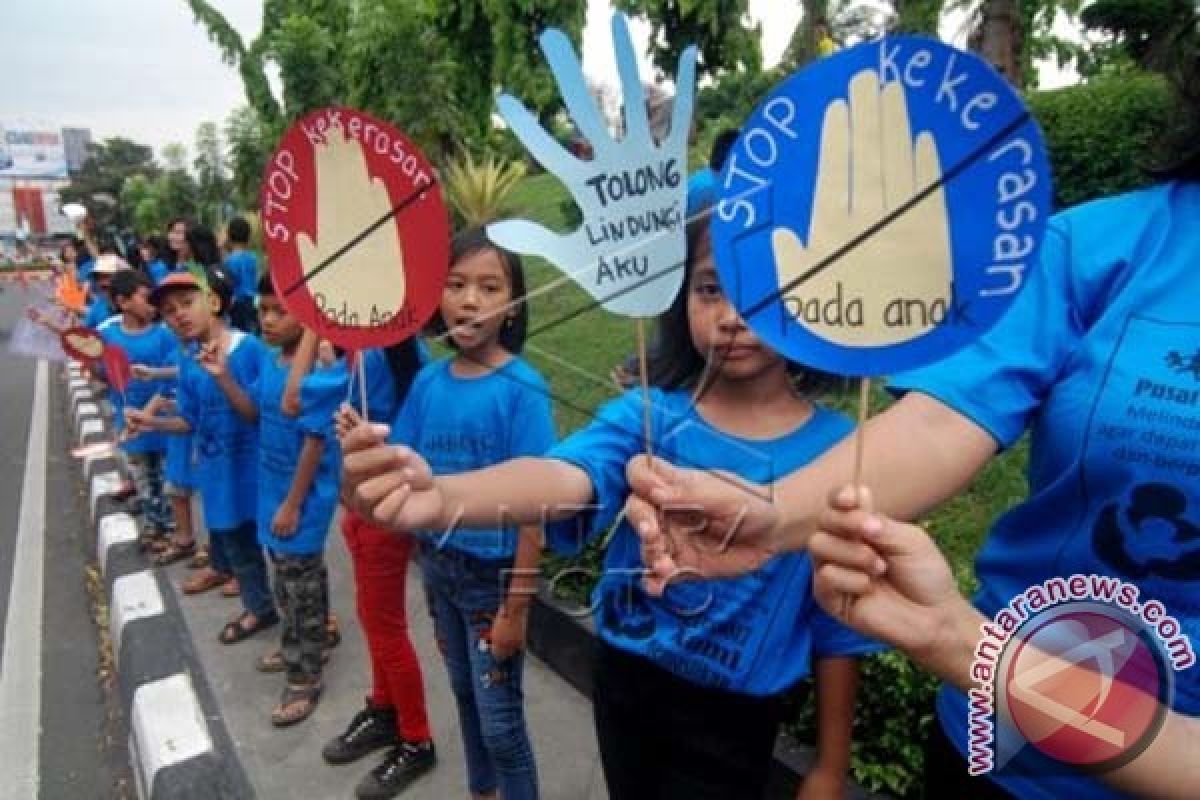 DPR Proposes National Standard for Childcare in Pesantren