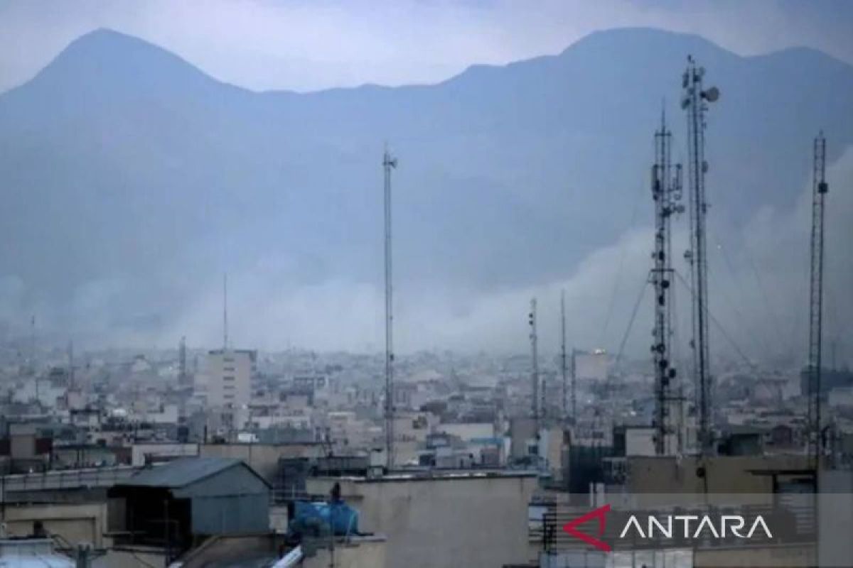 US launches new wave of military strikes against Iran