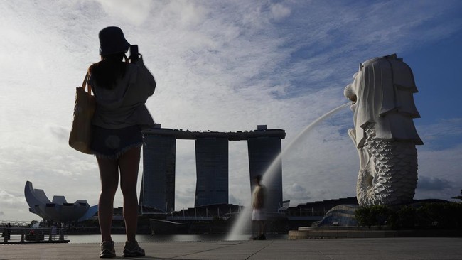 Alarm Bells for Singapore as Economic Growth Begins to 'Gloom'