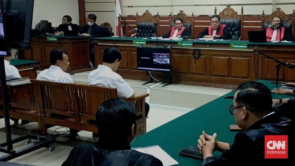 Ponorogo Regent Demands 7-Year Prison Sentence in Bribery and Gratification Case