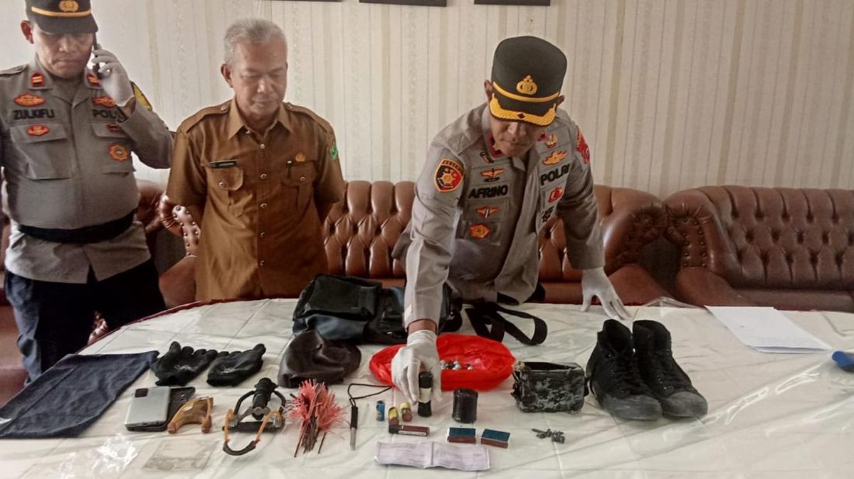 Homemade Bomb Explodes at MAN 3 Padang, No Fatalities