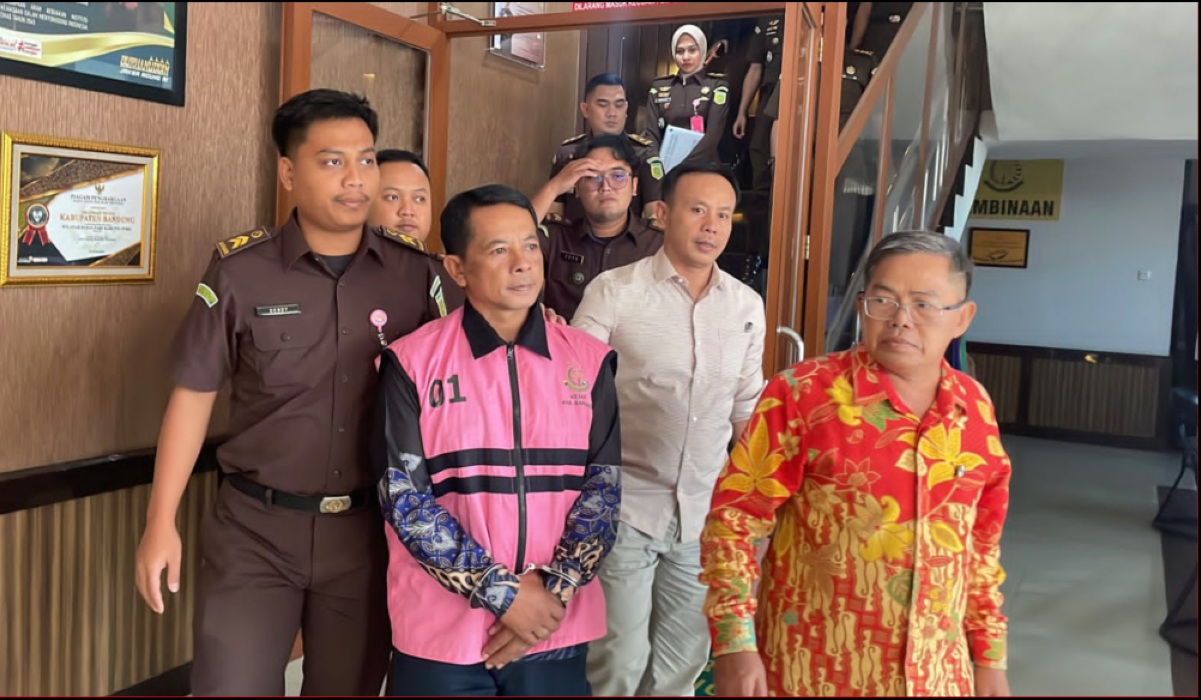 West Bandung Civil Servant Named Corruption Suspect in Rp1.5 Billion Grant Case Suspended