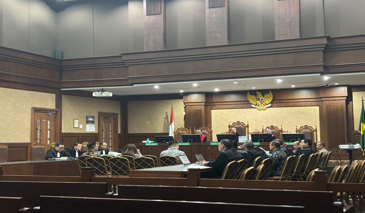 Code 'Biru' and 'Sales 2' Revealed in BlueRay Cargo Customs Bribery Trial