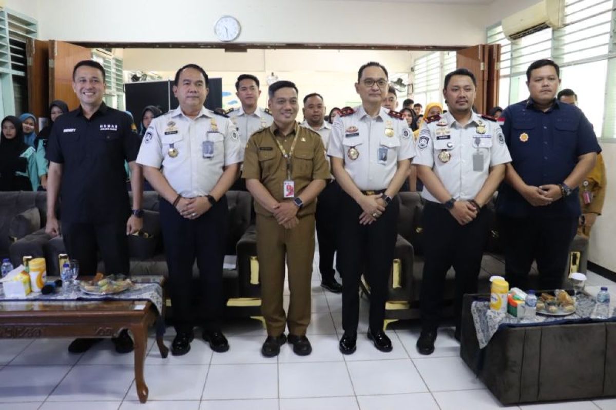 West Jakarta Immigration Educates Students on Preventing Human Trafficking