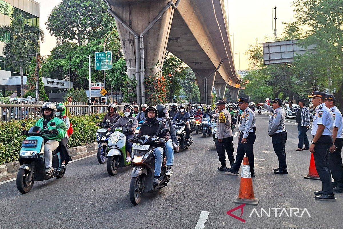 Traffic on Jalan Kapten Tendean towards Pancoran Reopened After Bridge Demolition
