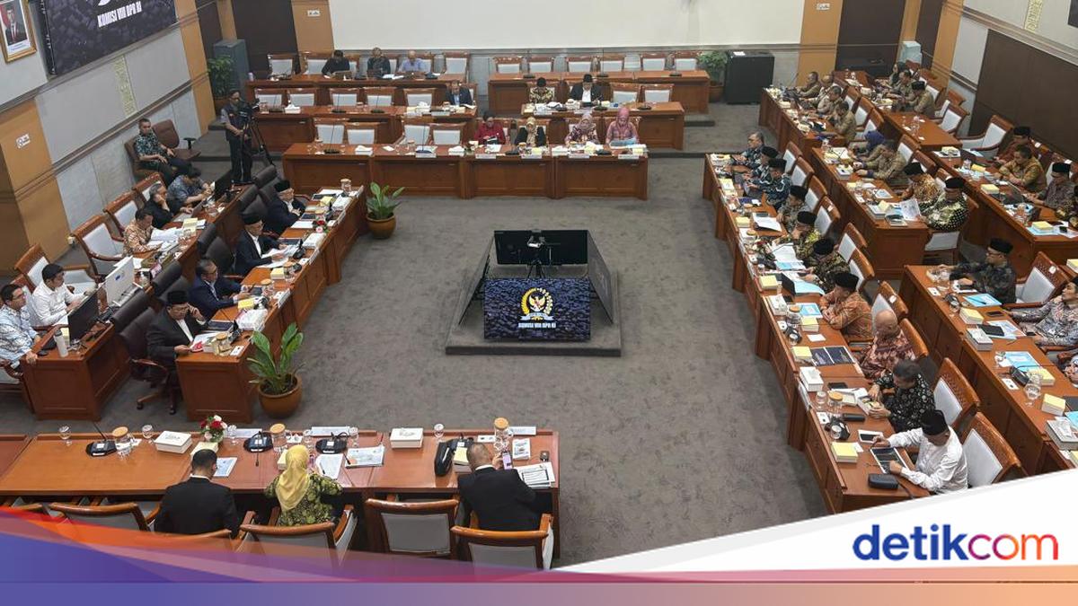 Minister Reports Need for IDR 4 Trillion Down Payment for Hajj Tents