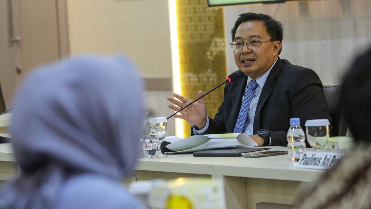 KPK Searches Home of BPK Member Bobby Rizaldi