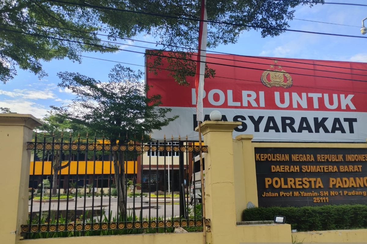 Police question student suspected of assembling bomb in Padang
